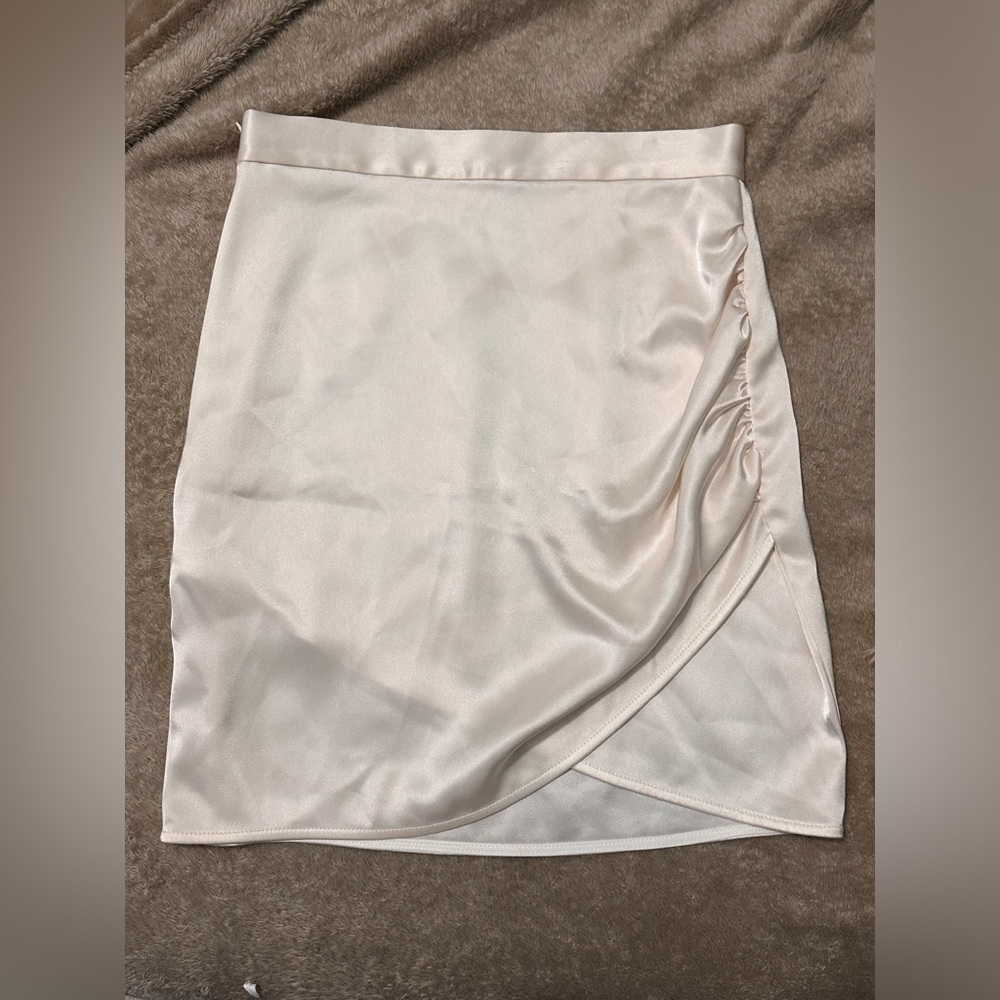 Ten By Babaton Soft Ivory Zipper Faux Wrap Mini Skirt Sz 2 Side Rushing Rtl $149 - Picture 2 of 6